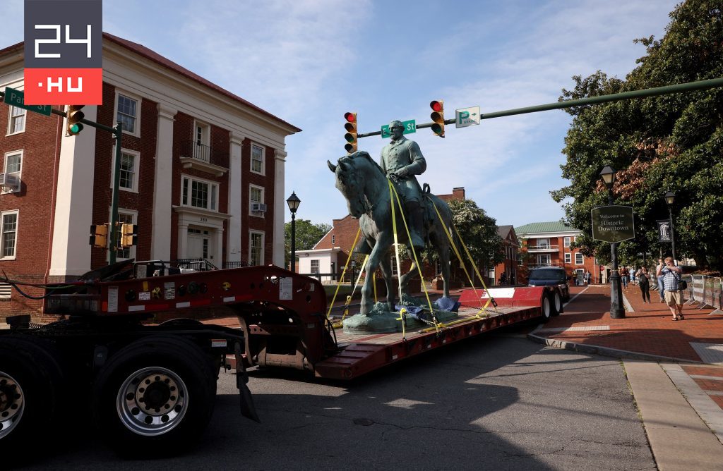 Lebontják Charlottesville hírhedt konföderációs szobrait