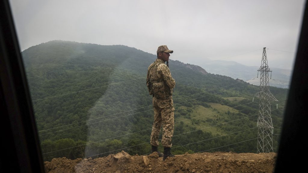 Tűzharc az örmény-azeri határon