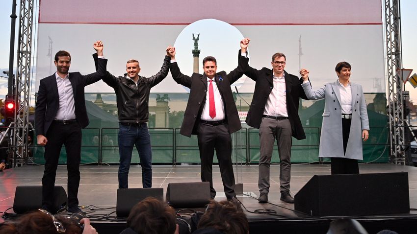 48 perc: A baloldali szavazók is látják, hogy itt valami nem stimmel
