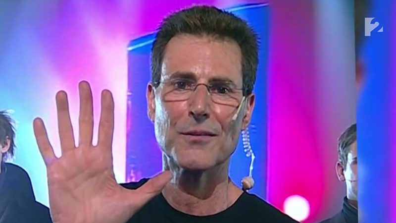 Földönkívüliek inváziójára figyelmeztet Uri Geller