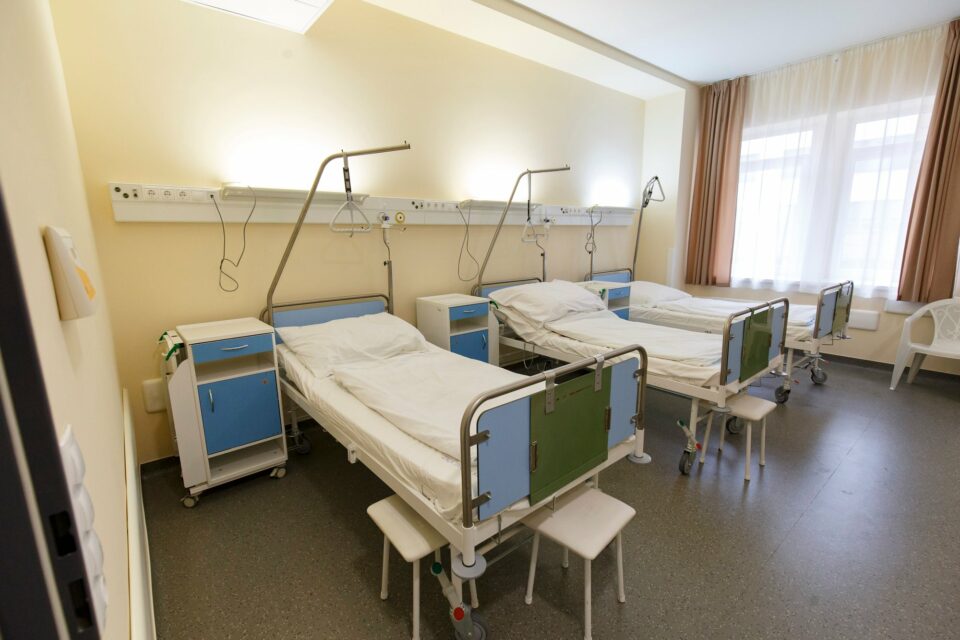 A kórházi várólistáknál már nem lehet látni, mennyit kell várni egy-egy műtétre