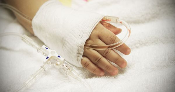 Egy imádni való kislány a koronavírus legújabb áldozata: a hétéves gyereket az egész környék gyászolja