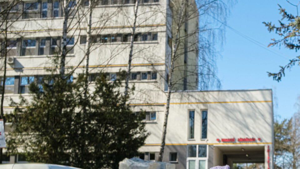 Főtér: Hárman megvakultak fél szemükre, de a csíkszeredai kórház szerint nincs is semmi látnivaló