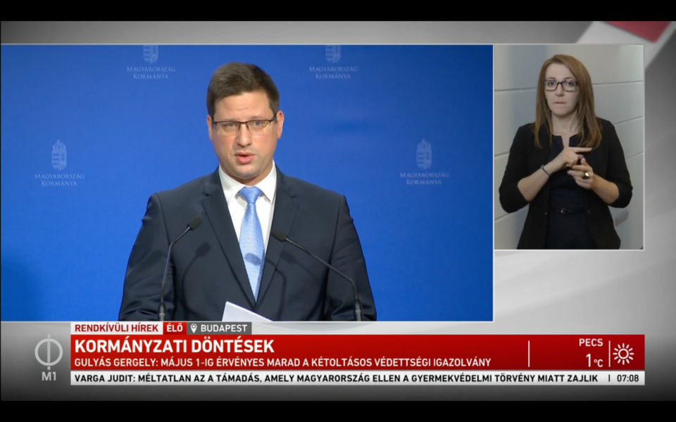 Május 1-ig két oltással is érvényesek a védettségi igazolványok