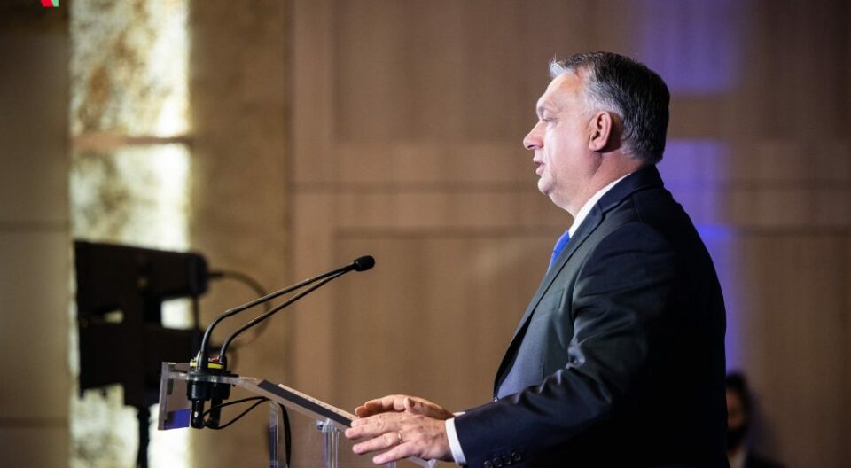 Orbán Viktor: “Kínos, nem kicsit, nagyon”
