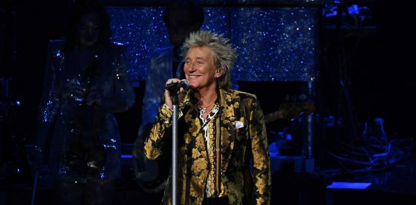 Rod Stewart újra Budapesten: Mészáros Lőrinc után most egy másik milliárdos hívta meg