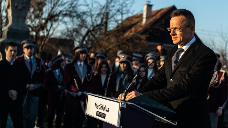 Szijjártó Péter: Nemzetbiztonsági érdek, hogy elkerüljük a háborút a térségünkben