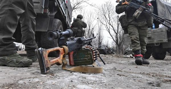 „A halálba küldtek minket” – síró orosz katonákról mutattak videókat az ukránok