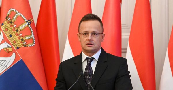 Bejelentést tesz Szijjártó Péter