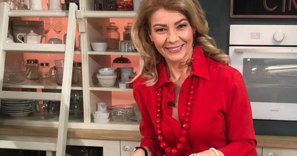 Ennél rövidebb ruhát nem vehetett volna fel Barta Sylvia: “Azt hittem, hogy csak egy blúz”