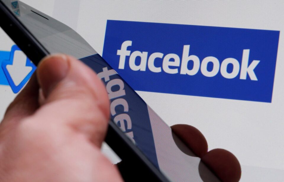 Ha erre nem figyel, Önt is kitilthatja a Facebook