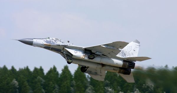 Megérkeztek Lengyelországba az ukrán pilóták, hogy átvegyék az EU által felkínált vadászgépeket