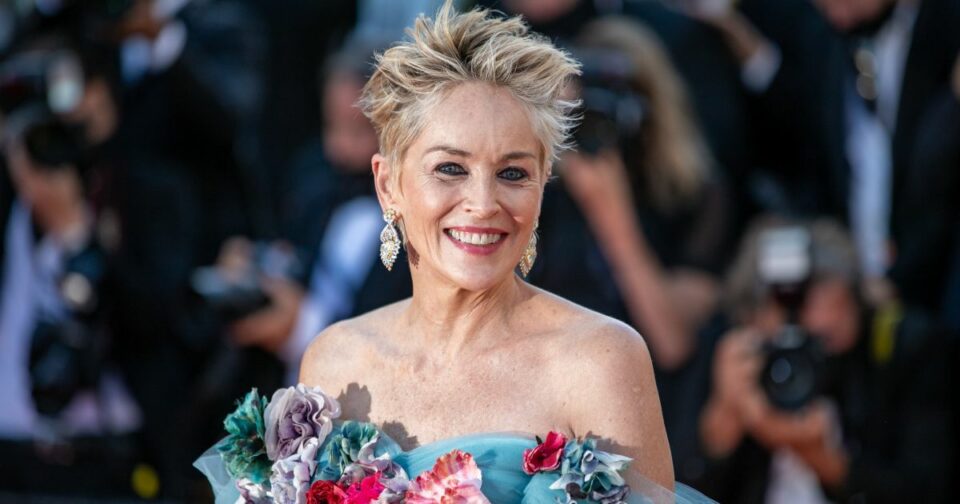 Sharon Stone 64 éves lett, mégis csinosabb, mint valaha: képei meghódították a netet
