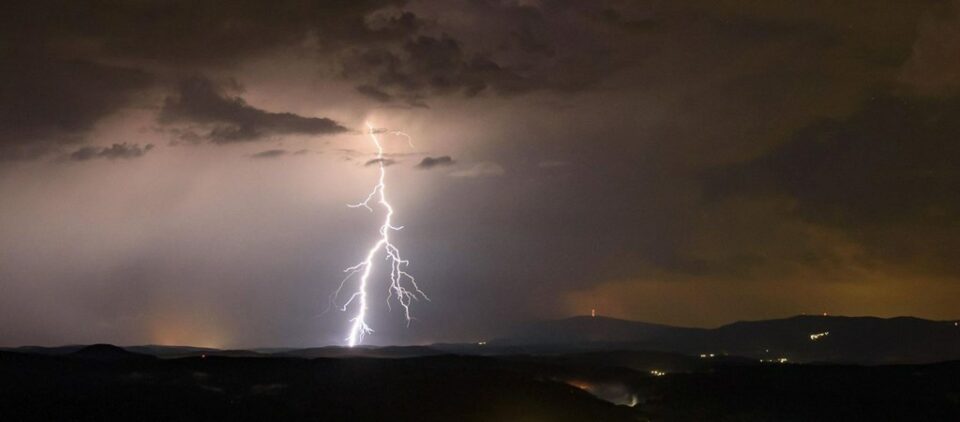 Figyelmeztetést adtak ki a viharok miatt