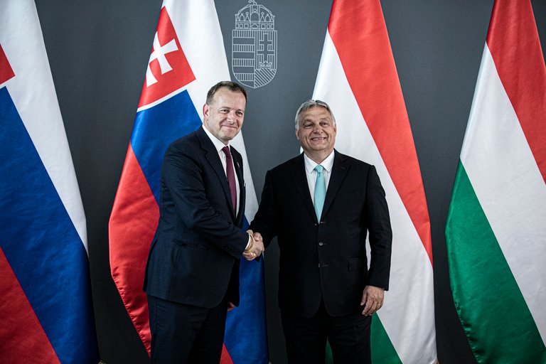 Orbán Putyin segítségével akarja felparcellázni Szlovákiát – mondta a szlovák parlament elnöke