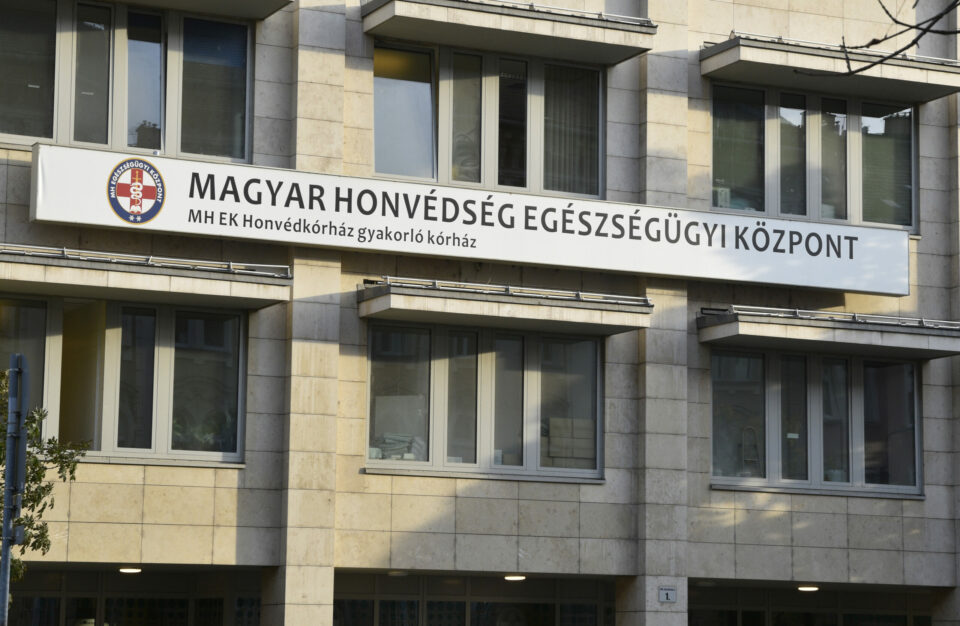 Hiába a háborús vészhelyzet, a Honvédkórház átkerül a Belügyminisztériumhoz