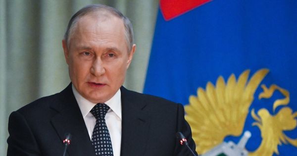 Már az orosz elit rebesgeti: Putyin vérrákban szenved, egyre sűrűbb homály borul a haldokló elnök elméjére