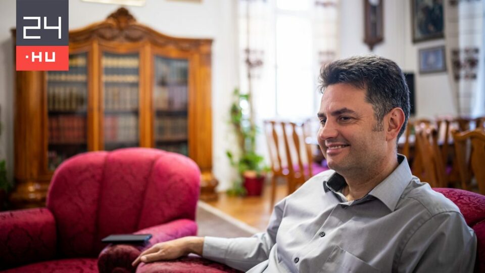 Márki-Zay pert nyert a volt Fidesz-elnök ellen