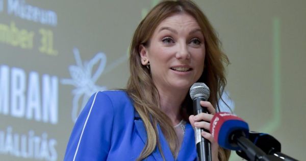 Szülése óta először lépett fel Rúzsa Magdi