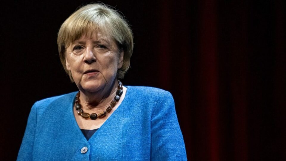 Merkel: „A katonai elrettentés az egyetlen nyelv, amelyet Putyin megért”