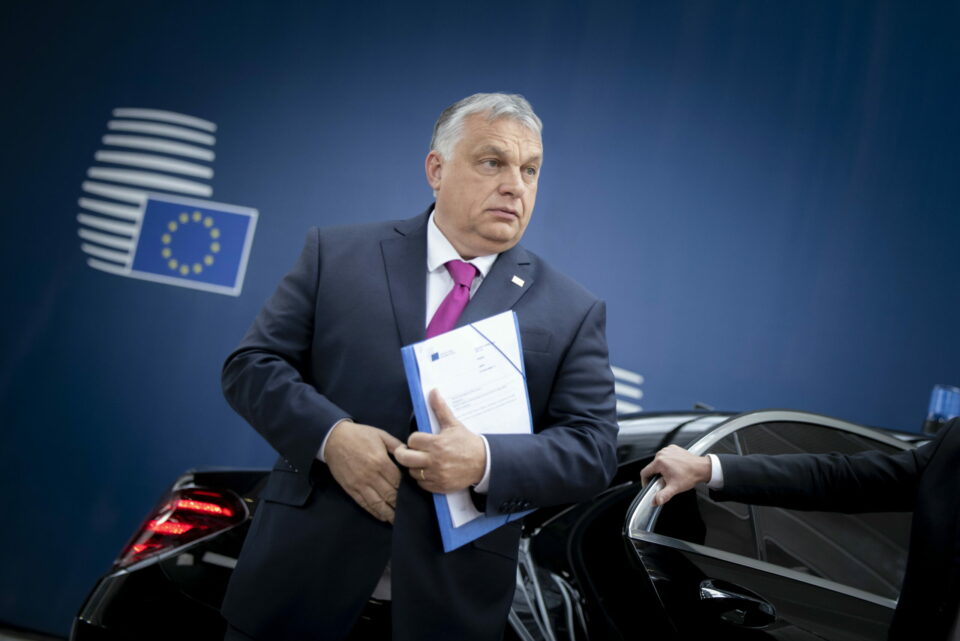 Orbán Viktor szívinfarktusával élcelődött az osztrák köztévé egyik munkatársa