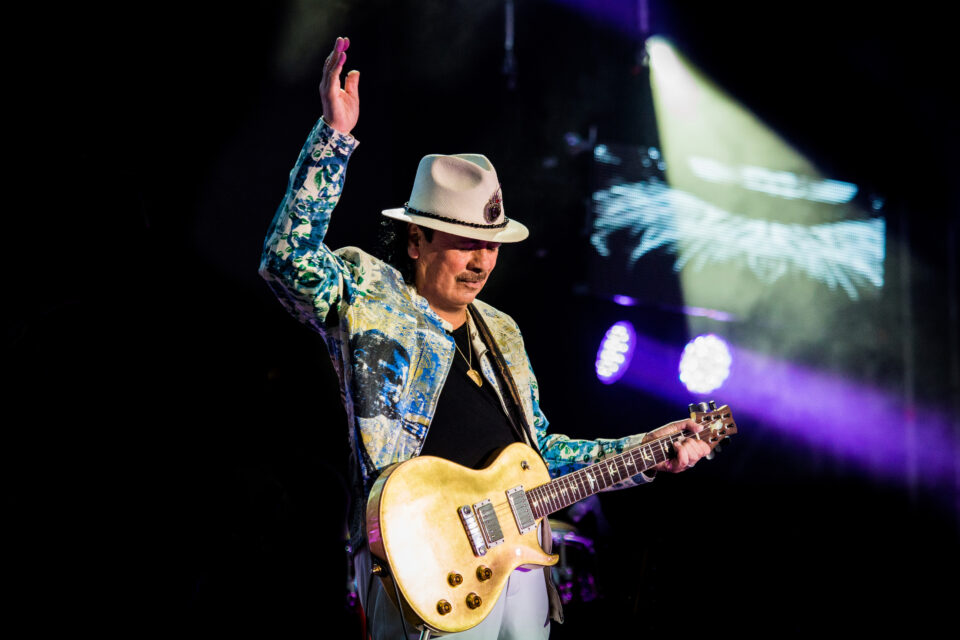 Carlos Santana elájult a színpadon