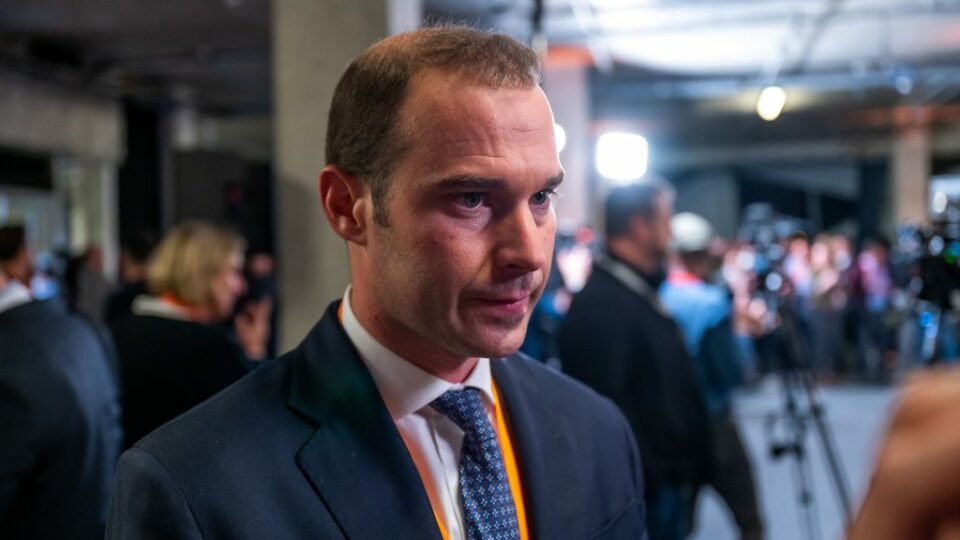 Dolgozik a kormány valamiféle kompenzáción a rezsidrágulás miatt – mondta Németh Szilárd