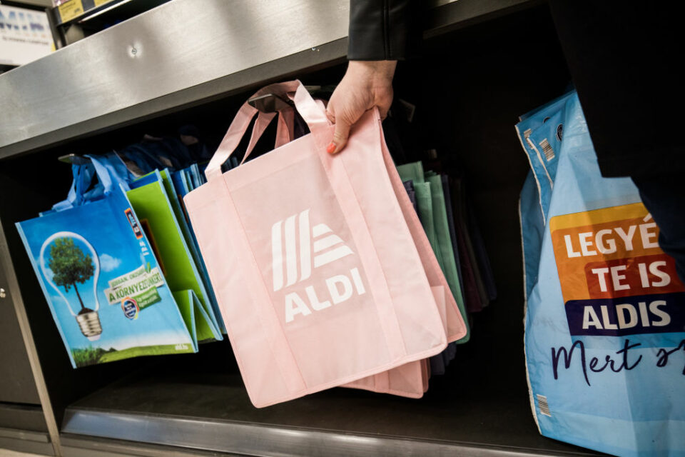 Az Aldi igazolványt kér mindenkitől, aki alkoholt vesz