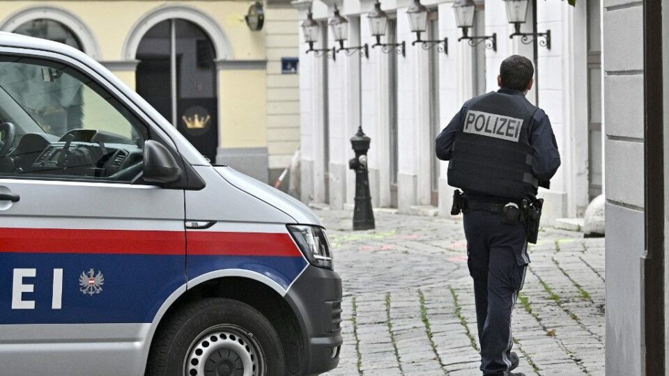 Megöltek egy 32 éves magyar nőt és 15 éves lányát Bécsben