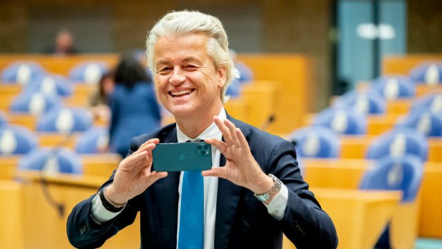 Szélsőjobboldali politikus és oroszoknak lobbizó üzletember is a magyarországi kitüntetettek között