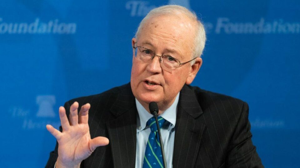 Kenneth Starr: Clinton investigator dead at 76