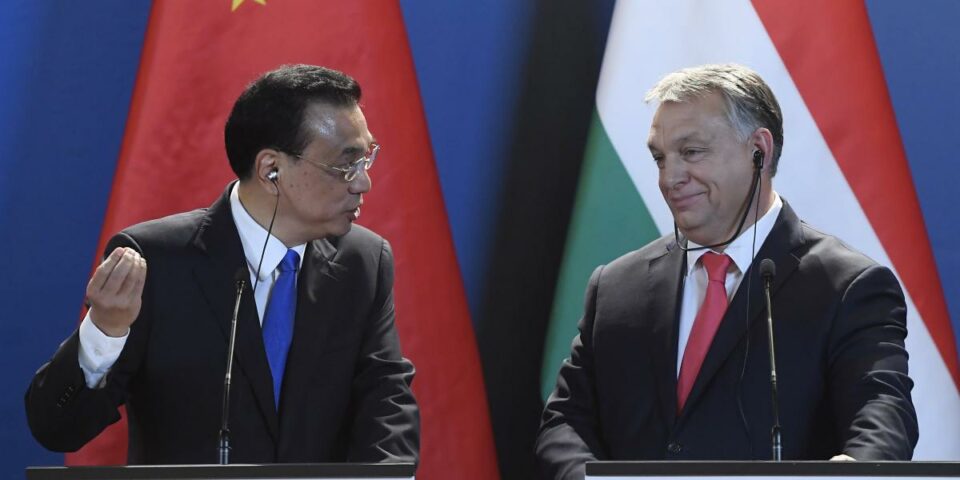 Keressük Kína kegyeit, Panda-kötvénnyel váltaná ki az Orbán-kormány a veszni látszó EU-s támogatásokat