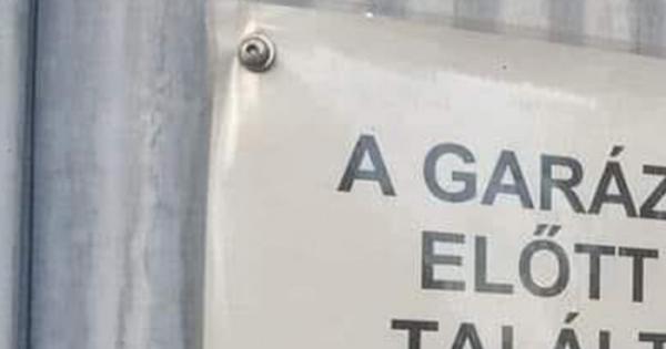 Kreatív üzentet rakott garázsára egy hazai autós