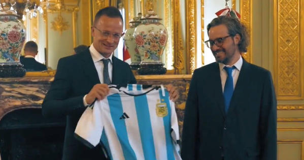 Szijjártó Péter valamiről nagyon lemaradt