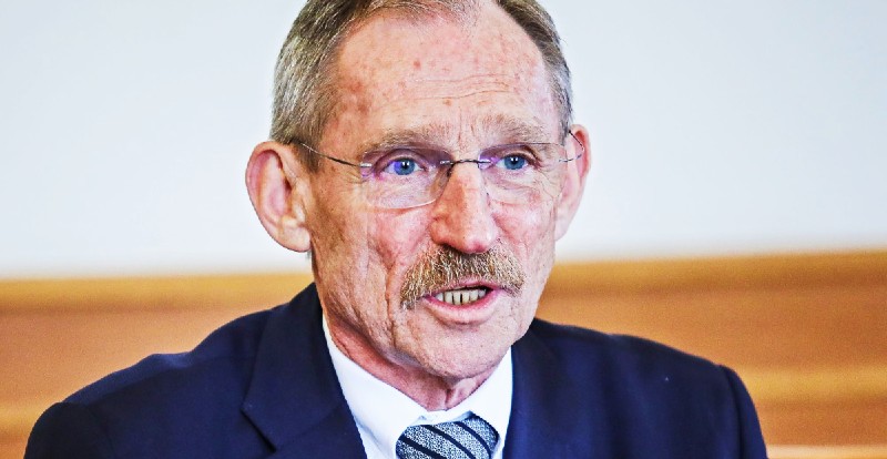 “Belügyminiszter úr, Ön felettébb rossz példát mutat” – Levelet írtak Pintér Sándornak a Belügyminisztériumnál tüntető diákok
