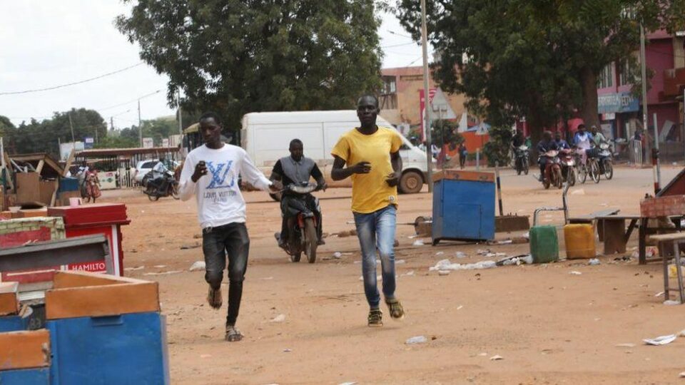 Burkina Faso coup: Gunshots in capital and roads blocked