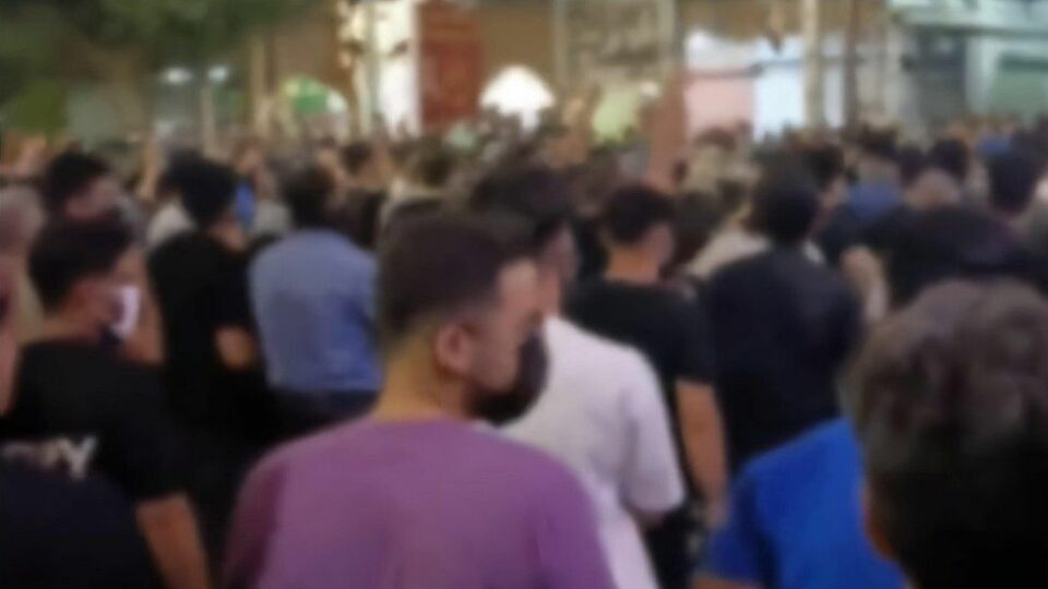 Iran protests escalate as crackdown continues