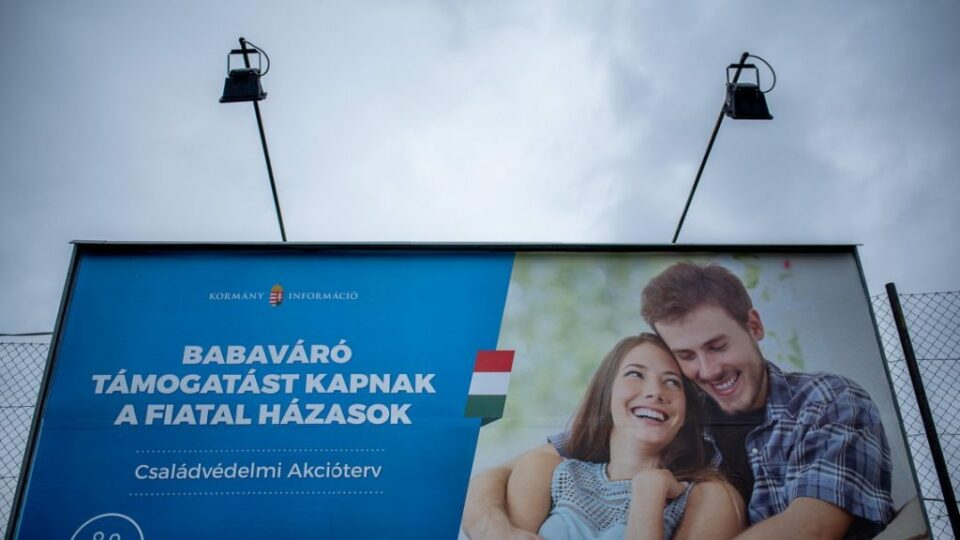 Lépett a  kormány, vége  a csokos horrornak