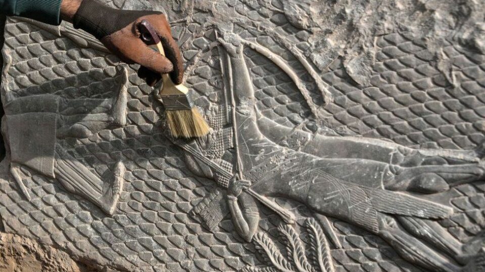 Mashki Gate: Stunning ancient rock carvings found in Iraq