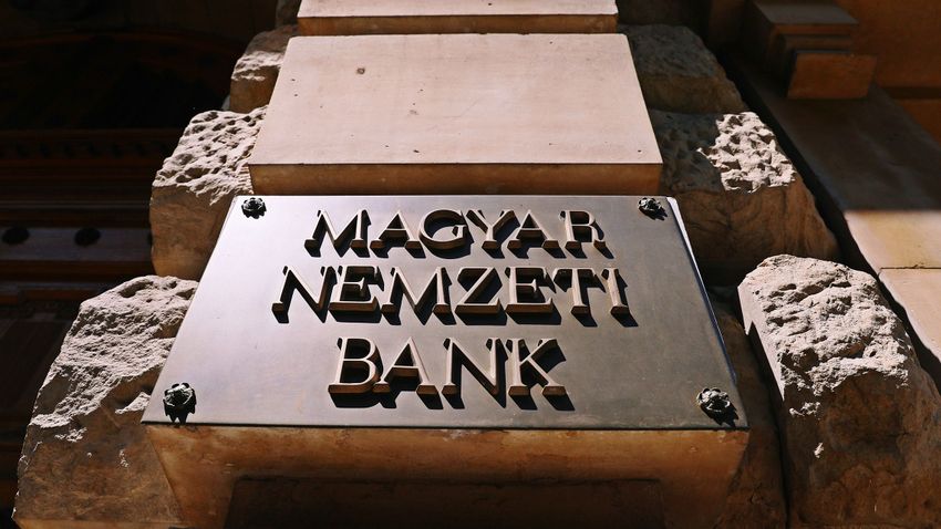 Rendkívüli sajtótájékoztatót jelentett be az MNB