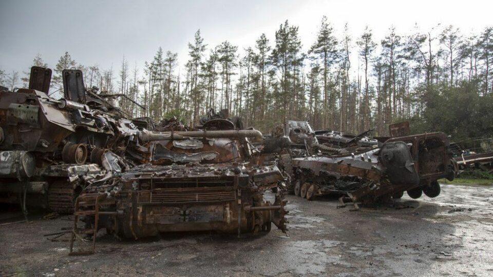 Ukraine says mass burial sites found in retaken town of Lyman