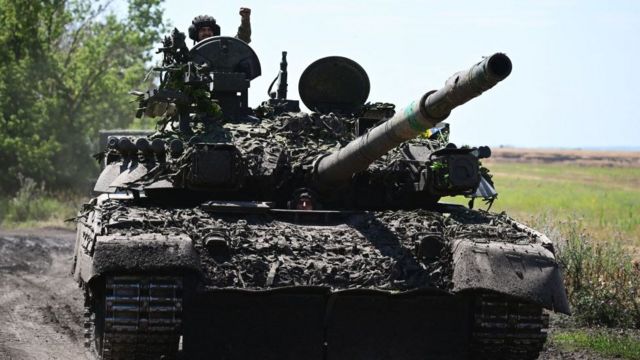 Ukraine war: Czech crowdfunding buys ‘Tomas the tank’ for Ukraine