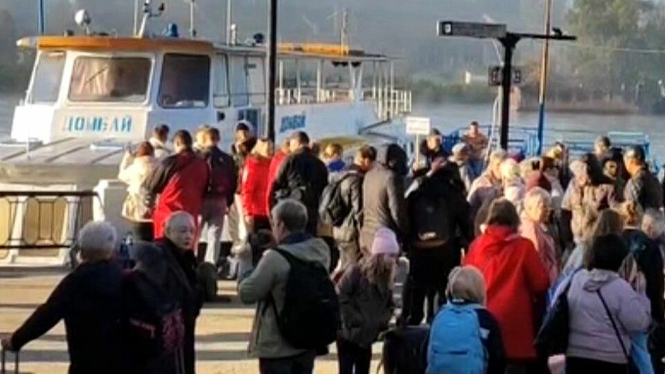 Ukraine war: Russians start leaving Ukraine’s Kherson city