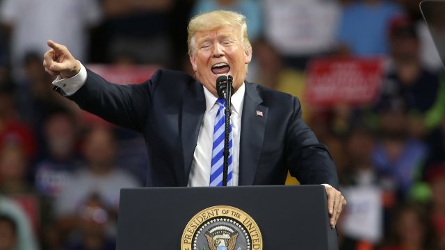 Donald Trump őrjöng, a feleségét hibáztatja a választási vereségek miatt