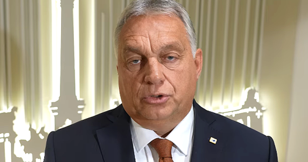 Friss: Orbánon röhögnek az ukránok és az egész internet, amiért nem merte leírni, ki verte le az 1956-os forradalmat