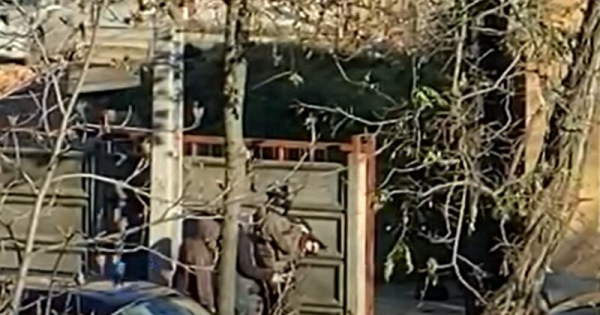 Géppisztolyos TEK razzia volt Budapesten