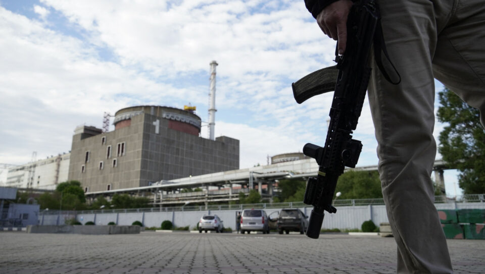 Tucatnyi robbanás volt Európa legnagyobb atomerőművénél szombat este óta