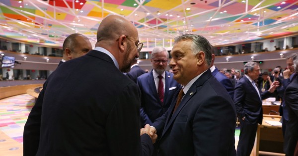 Jön is pénz, meg nem is – Trükkös alkut kötött Brüsszel az Orbán-kormánnyal