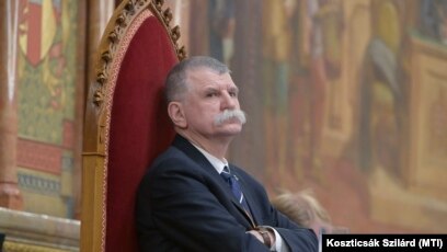 Kövér László egy egész frakciót megbüntetett