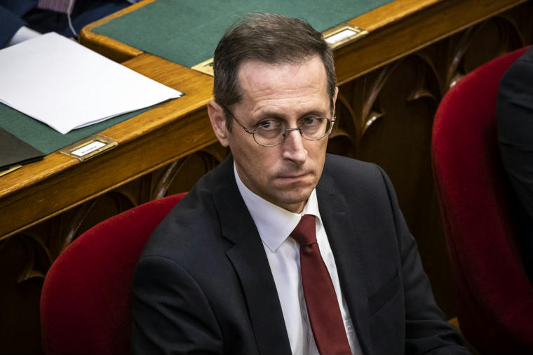 Megér Varga Mihálynak 1650 milliárd forintot, hogy ne kapjon EU-s pénzt Ukrajna?